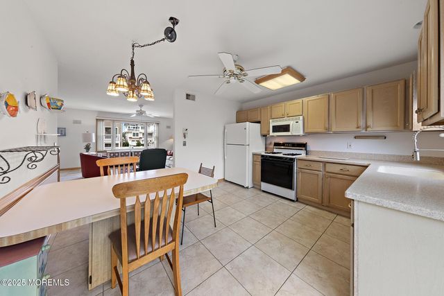 10 W Mermaid Lane, Long Beach Twp, NJ 08008