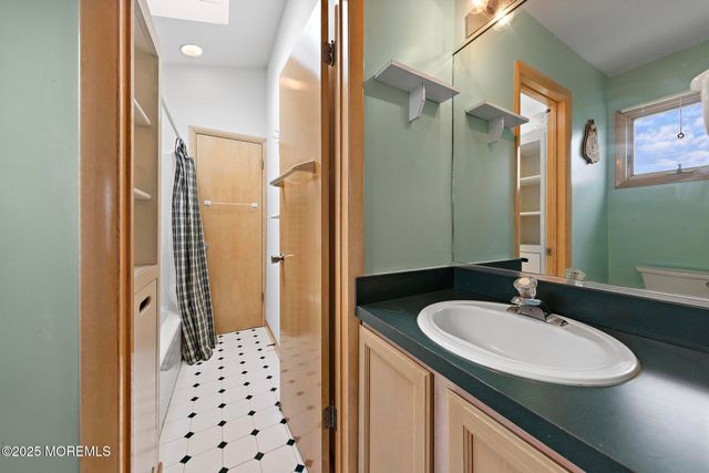 10 W Mermaid Lane, Long Beach Twp, NJ 08008