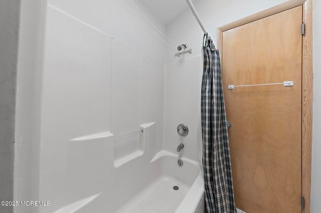 10 W Mermaid Lane, Long Beach Twp, NJ 08008