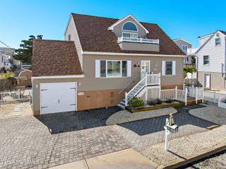 10 W Mermaid Lane, Long Beach Twp, NJ 08008