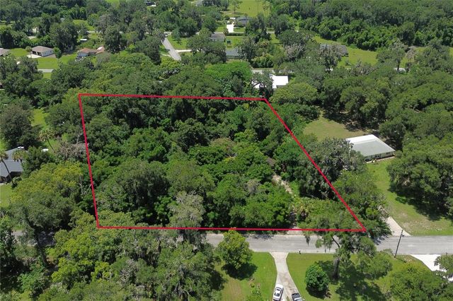 1820 CARR STREET, Deland, FL 32720