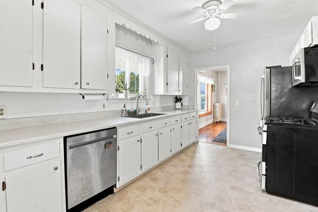 43 Klebart Avenue, Webster, MA 01570