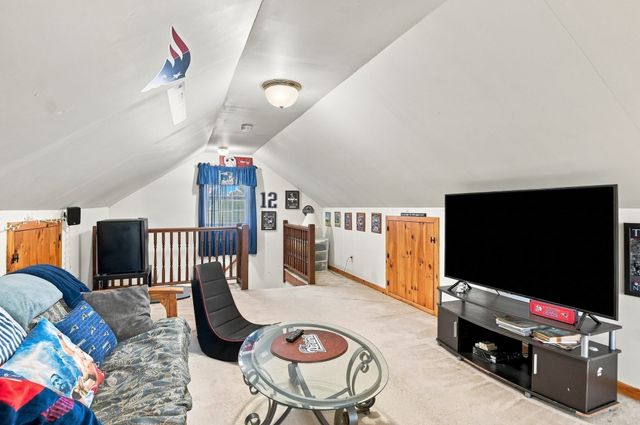 43 Klebart Avenue, Webster, MA 01570