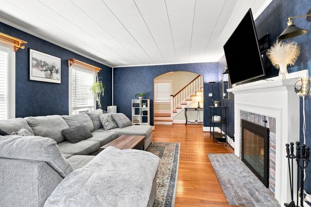 43 Klebart Avenue, Webster, MA 01570