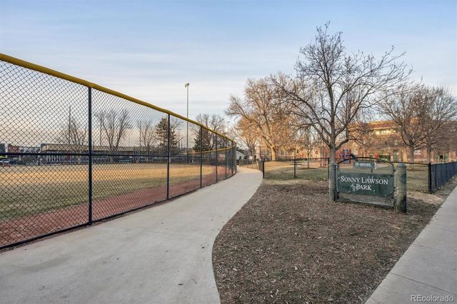 639 29th Street 301, Denver, CO 80205