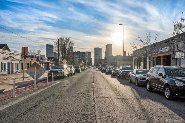 639 29th Street 301, Denver, CO 80205