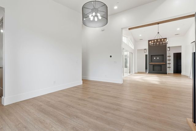 2191 N Linwood Street, Visalia, CA 93291