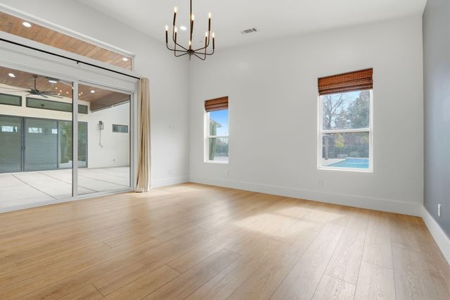 2191 N Linwood Street, Visalia, CA 93291