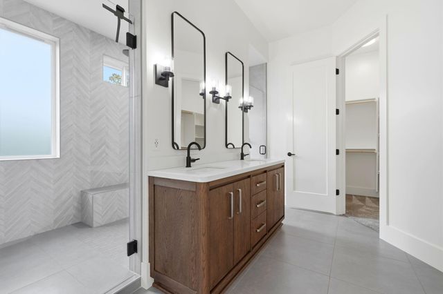 2191 N Linwood Street, Visalia, CA 93291