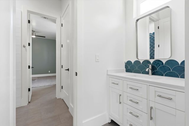 2191 N Linwood Street, Visalia, CA 93291