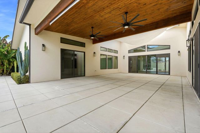 2191 N Linwood Street, Visalia, CA 93291