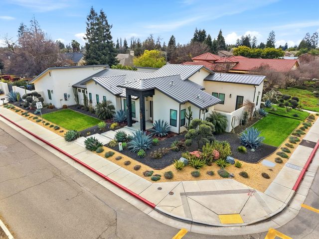 2191 N Linwood Street, Visalia, CA 93291