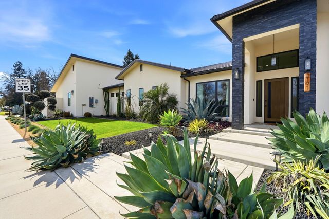 2191 N Linwood Street, Visalia, CA 93291