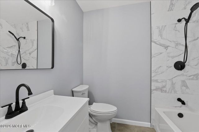 2 Van Gogh Street, Toms River, NJ 08757