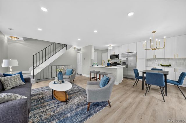 23435 Stonehenge Boulevard, Novi, MI 48375