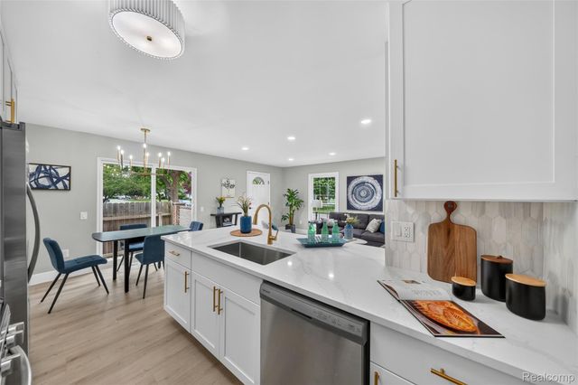 23435 Stonehenge Boulevard, Novi, MI 48375