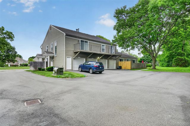 23435 Stonehenge Boulevard, Novi, MI 48375