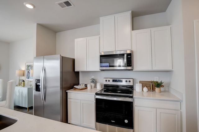 2275 Harlequin Point, Lebanon, TN 37090