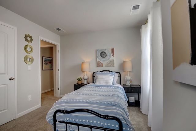 2275 Harlequin Point, Lebanon, TN 37090