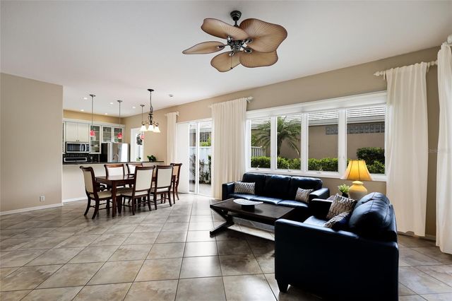 8728 52ND DRIVE E, Bradenton, FL 34211