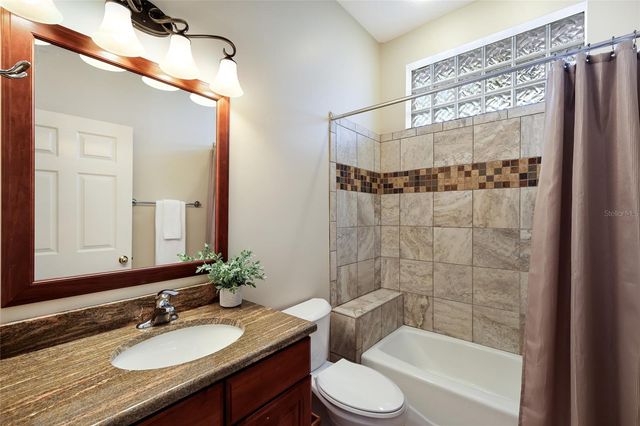 8728 52ND DRIVE E, Bradenton, FL 34211