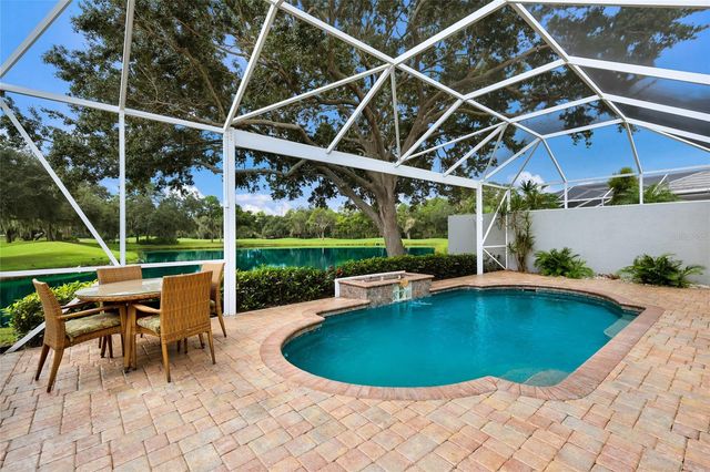 8728 52ND DRIVE E, Bradenton, FL 34211