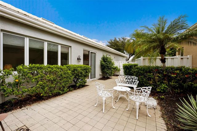 8728 52ND DRIVE E, Bradenton, FL 34211