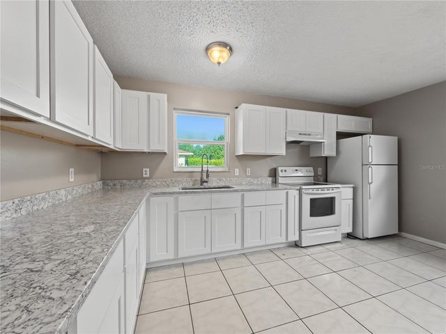 2429 CENTENNIAL BOULEVARD, Leesburg, FL 34748
