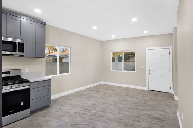 5522 Silver 2, Santa Ana, CA 92703