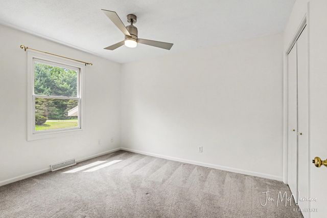 4050 Rector Street NE, Rockford, MI 49341