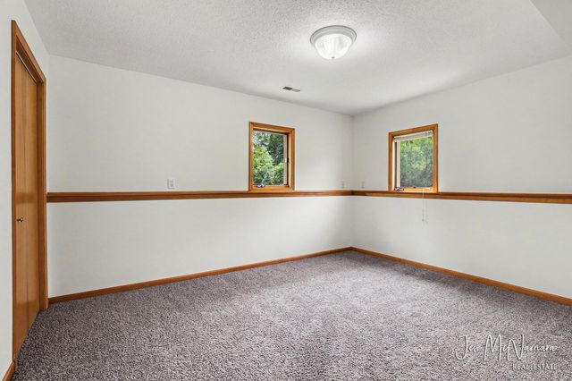 4050 Rector Street NE, Rockford, MI 49341