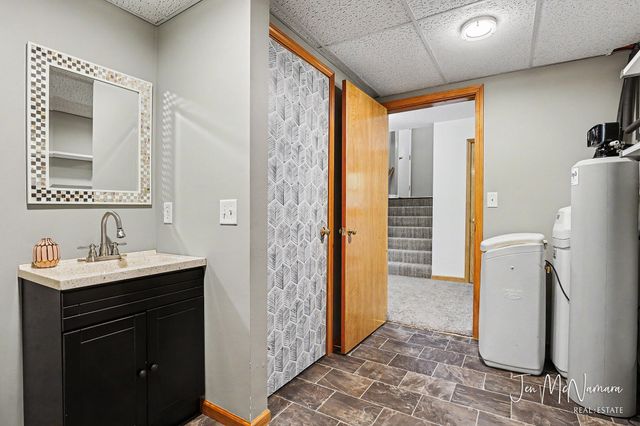 4050 Rector Street NE, Rockford, MI 49341