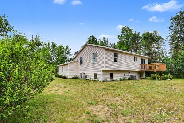 4050 Rector Street NE, Rockford, MI 49341