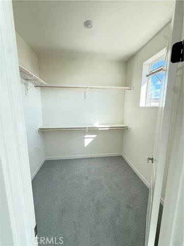 15820 Caterpillar, Fontana, CA 92336