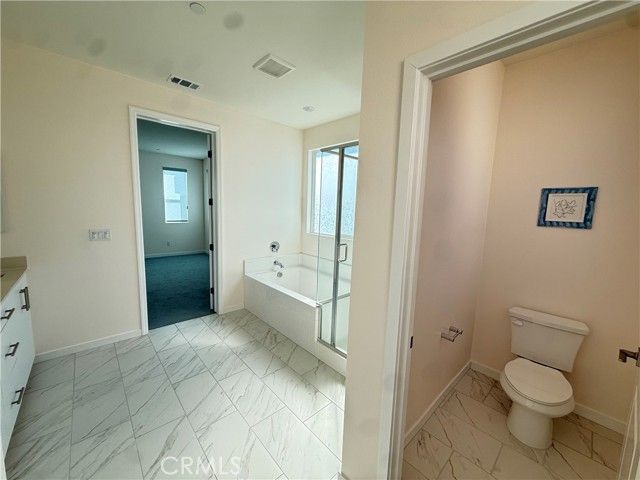 15820 Caterpillar, Fontana, CA 92336