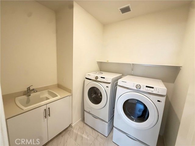 15820 Caterpillar, Fontana, CA 92336