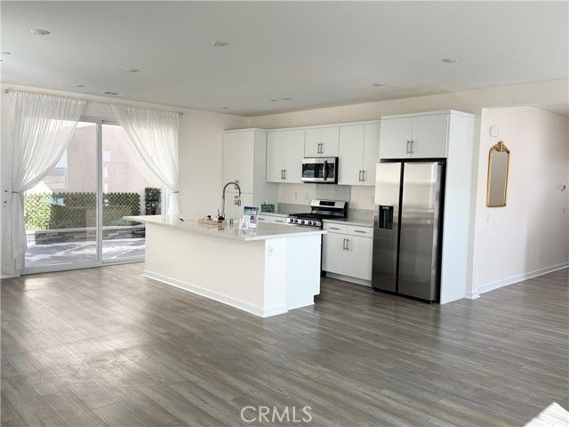 15820 Caterpillar, Fontana, CA 92336