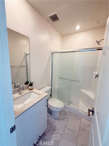 15820 Caterpillar, Fontana, CA 92336