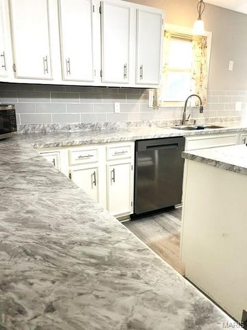14145 Old Jamestown Road, Black Jack, MO 63033