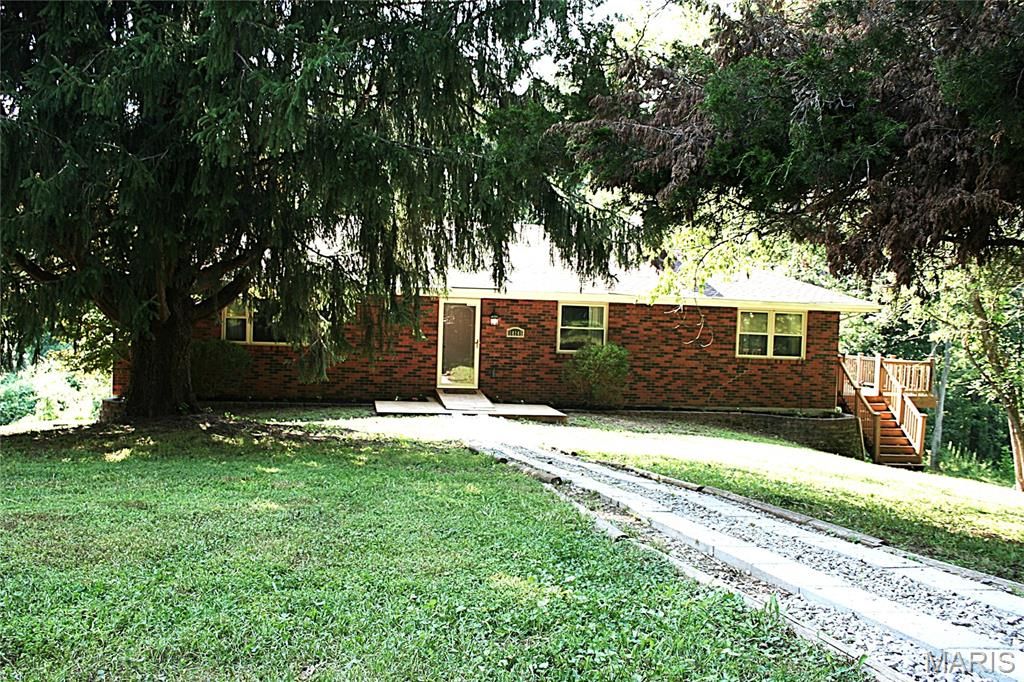 14145 Old Jamestown Road, Black Jack, MO 63033