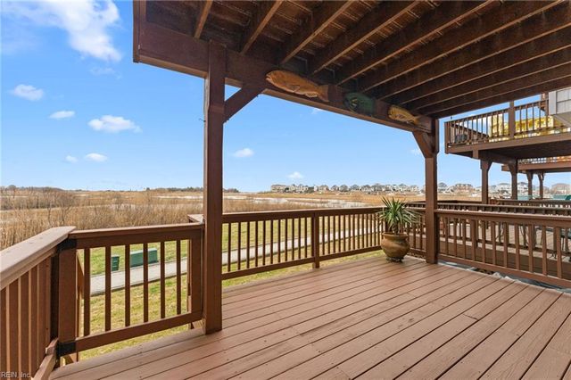 21 Mizzen CIR, Hampton, VA 23664