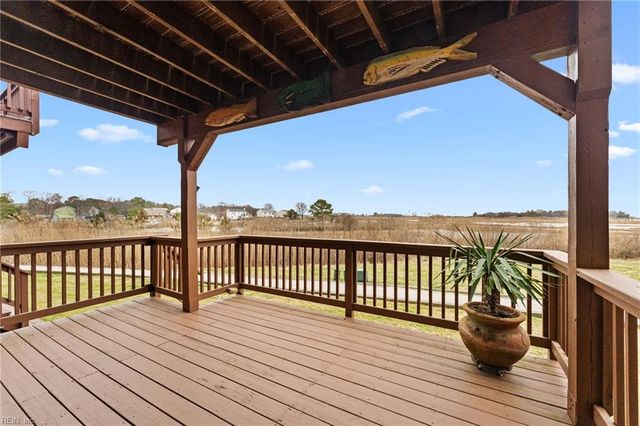 21 Mizzen CIR, Hampton, VA 23664