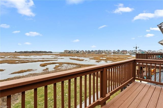 21 Mizzen CIR, Hampton, VA 23664