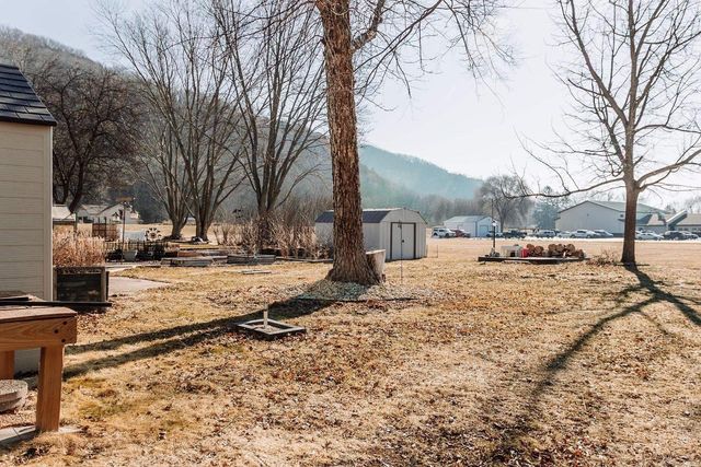 1202 E Iowa Street, Prairie Du Chien, WI 53821