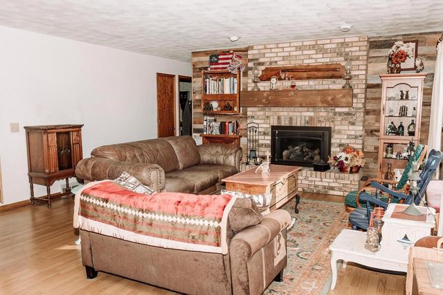 1202 E Iowa Street, Prairie Du Chien, WI 53821