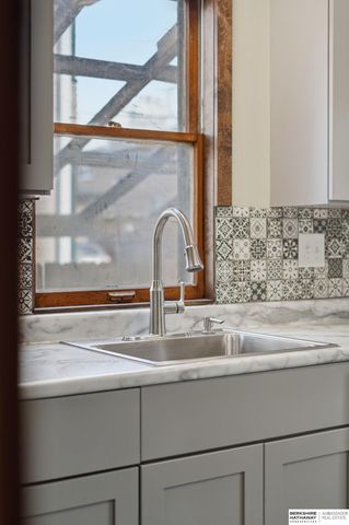 1430 S 10th Street, Lincoln, NE 68502