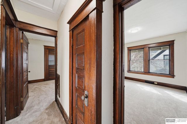 1430 S 10th Street, Lincoln, NE 68502