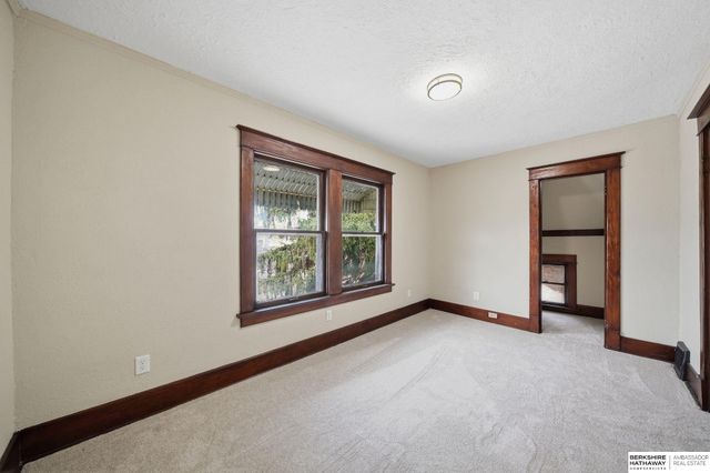 1430 S 10th Street, Lincoln, NE 68502