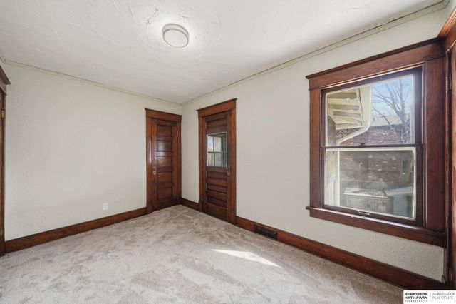 1430 S 10th Street, Lincoln, NE 68502