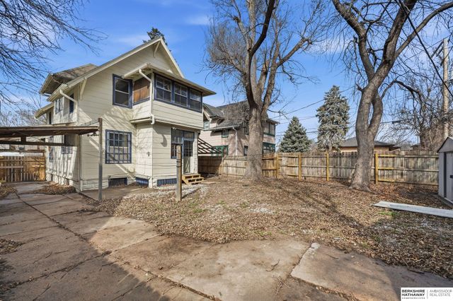 1430 S 10th Street, Lincoln, NE 68502
